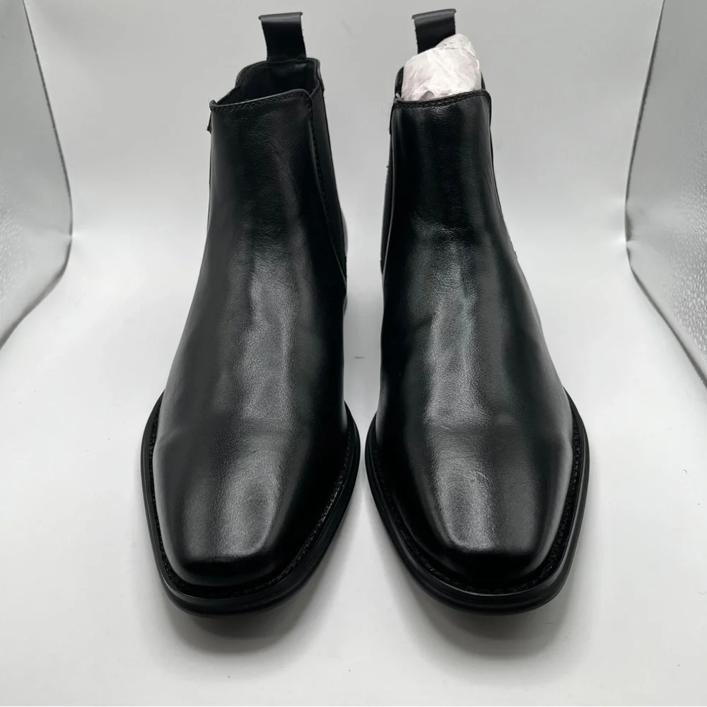 NWOB Azarman Men’s Black size 6.5 Leather Almond Toe Chelsea Boots